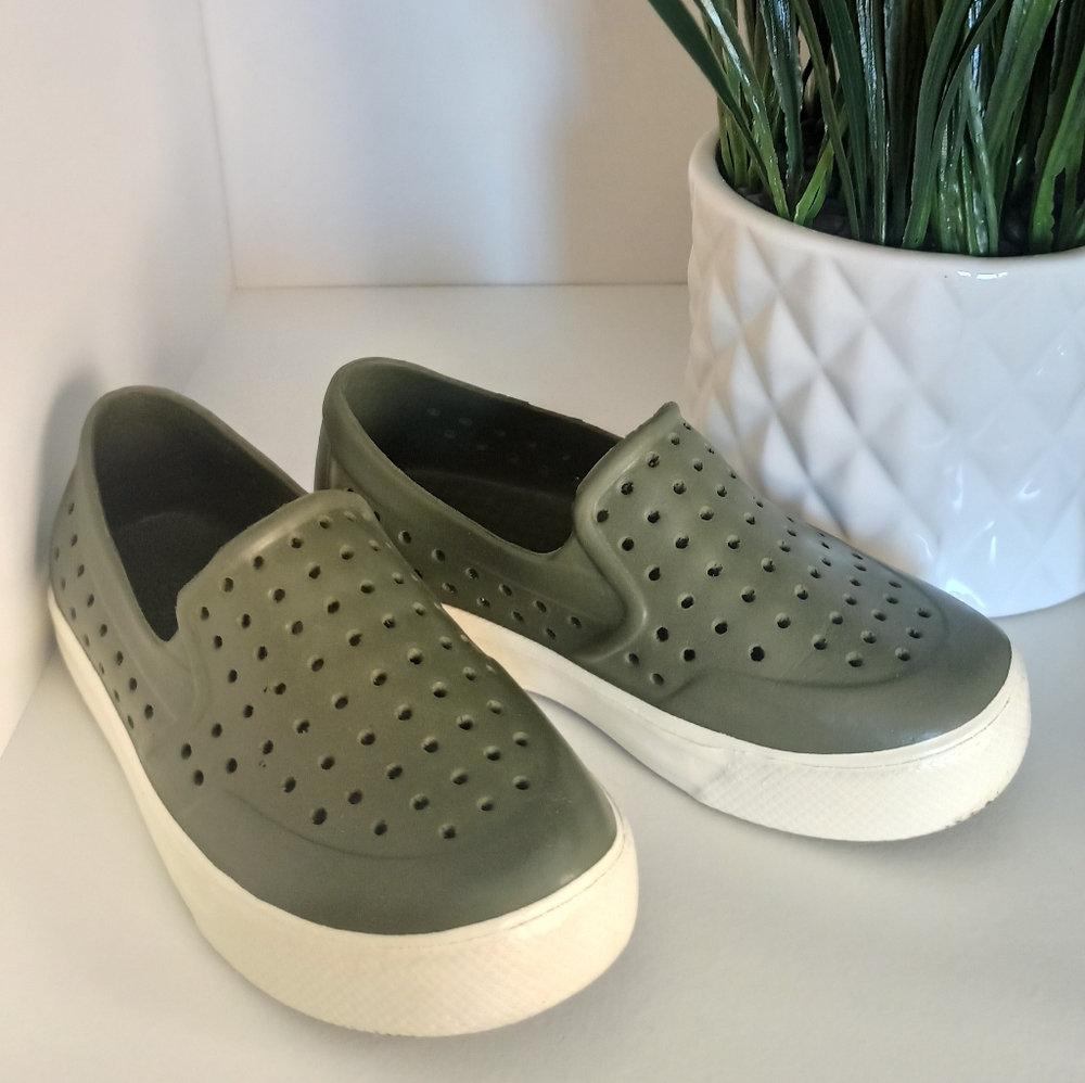 Gap Toddler Boys Rubber Slip On Bo